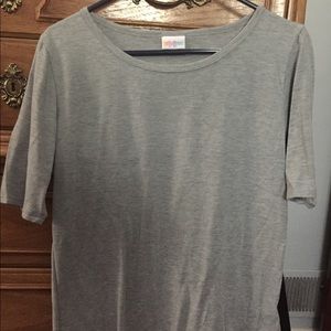Lula Roe gray Gigi top!